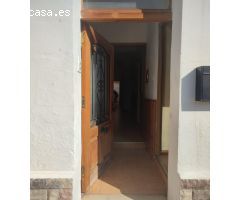 DOS VIVIENDAS COMPLETAS CON 4 DORM CADA UNA.- SEMIREFORMADAS