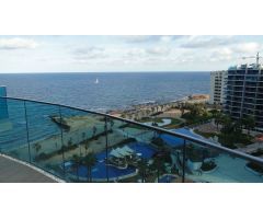 Exclusivo Atico-Penthouse de lujo en primera línea con fantásticas vistas al mar Punta Prima