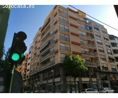 SE VENDE GRAN PISO TODO ESQUINA (ZONA CORAZXÓN DE JESÚS)