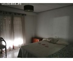 SE VENDE GRAN PISO TODO ESQUINA (ZONA CORAZXÓN DE JESÚS)