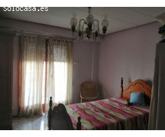 SE VENDE GRAN PISO TODO ESQUINA (ZONA CORAZXÓN DE JESÚS)