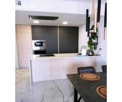 Apartamento con vistas al mar 500 m de la playa