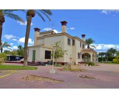 Impresionante Chalet en suelo urbano de Alzabares