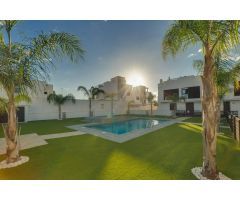 Moderno apartamento en planta baja con 3 dormitorios en Torre de la Horadada.