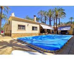 Irrepetible Chalet urbano en el centro de Elche