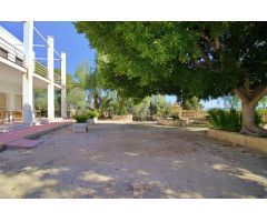 Chalet en Venta en La Marina, Alicante