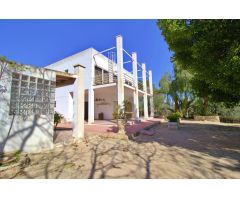 Chalet en Venta en La Marina, Alicante