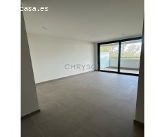 Exclusiva vivienda de obra nueva en alquiler a estrenar, con gran terraza, piscina y parking incluid