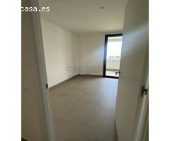 Exclusiva vivienda de obra nueva en alquiler a estrenar, con gran terraza, piscina y parking incluid