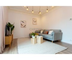 Piso alto y luminoso en venta.