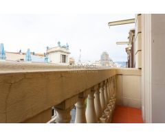 Piso alto y luminoso en venta.