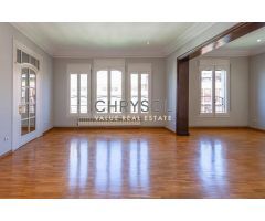 VIVIENDA EXCLUSIVA EN UNA ZONA PRIVILEGIADA, EL QUADRAT DOR.