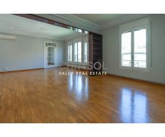 VIVIENDA EXCLUSIVA EN UNA ZONA PRIVILEGIADA, EL QUADRAT DOR.
