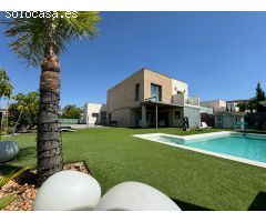 ESPECTACULAR CHALET EN LA ALCAYNA