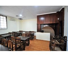Restaurante en el centro de la poblacion