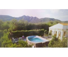 Chalet con 3 dormitorios, piscina y jardín