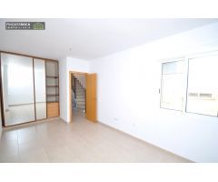 Ático dúplex de 3 habitaciones con vistas al mar