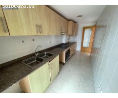 Piso de ·3 Dormitorios, 2 Baños, Cocina Independiente, Comedor, Terraza de 9 m2 y Orientacion Sur