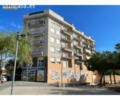 En Venta la mejor plaza de parking del Edificio, Justo en frente de la puerta y rampa de salida.