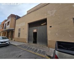 ALMACEN EN CENTRO DE AMPOSTA