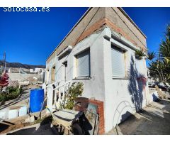 Chalet de 3 dormitorios con parcela de 456m en proceso de reforma