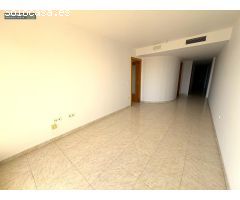 Apartamento de 2 Dormitorios Dobles, 2 Baños, Cocina independiente, Comedor y Terraza con Vistas