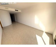 Apartamento de 2 Dormitorios Dobles, 2 Baños, Cocina independiente, Comedor y Terraza con Vistas