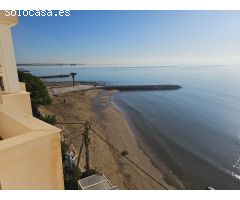 PISO EN PRIMERA LÍNEA DE MAR