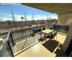 Zona caprabo, apartamento de 2 Dormitorios, Baño, Terraza de 11 m2, Parking Incluido y Piscina