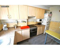 Piso de 3 habitaciones con terraza en la Zona del Campo de Futbol