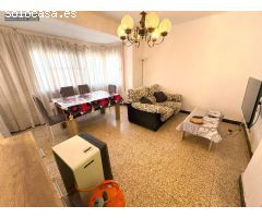 Casa Centrica de 4 Dormitorios a reformar, de Planta Baja + 2 Pisos + Lavadero y Terraza