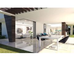 Chalet  independiente cerca de 3 campos de golf  en Estepona