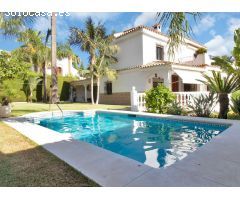 Encantadora Villa de Estilo Andaluz en la Prestigiosa Milla de Oro de Marbella