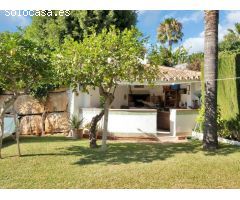 Encantadora Villa de Estilo Andaluz en la Prestigiosa Milla de Oro de Marbella
