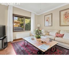 Encantadora Villa de Estilo Andaluz en la Prestigiosa Milla de Oro de Marbella