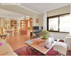 Encantadora Villa de Estilo Andaluz en la Prestigiosa Milla de Oro de Marbella