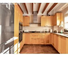 Encantadora Villa de Estilo Andaluz en la Prestigiosa Milla de Oro de Marbella