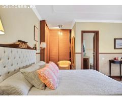 Encantadora Villa de Estilo Andaluz en la Prestigiosa Milla de Oro de Marbella