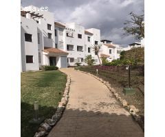 Hermoso ático de tres dormitorios en Alcaidesa con vistas bonitas vistas