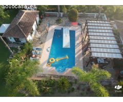 Hermosa finca rústica con construcción de vivienda de cinco dormitorios en Estepona