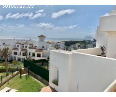 Encantadora casa adosada de cuatro dormitorios en Alcaidesa a escasos metros de la playa