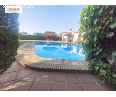 FINCA RÚSTICA EN CHIPIONA   CASA DE 4 DORMITORIOS    ZONA PINAR DE LA VILLA