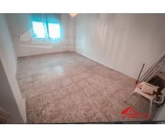 GRAN CASA DE 3 PLANTAS EN ALCOLEA CON TERRAZA-AZOTEA