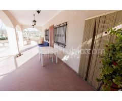 ESTUPENDA FINCA CON UN CHALET EN ONIL !!