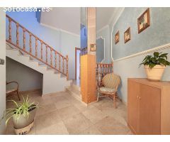 CASA AMPLIA, LUMINOSA Y CON ENCANTO EN ONIL