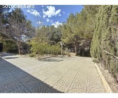 Encantador Chalet en la Urbanización Terol, Tibi: ¡Tu Refugio Ideal a Solo 15 Minutos de Alicante