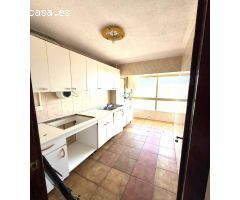 Se vende vivienda en Virgen del Remedio. 5ª planta sin ascensor. Precio: 58.000€