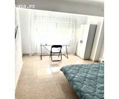 ¡Oportunidad Única: Piso Amplio y Luminoso con Gran Potencial!