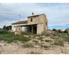 CASA URBANA CON TERRENO