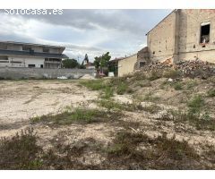 CASA URBANA CON TERRENO